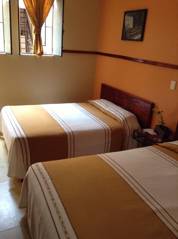 Los Faroles Hotel Uruapan (Michoacan) Room photo